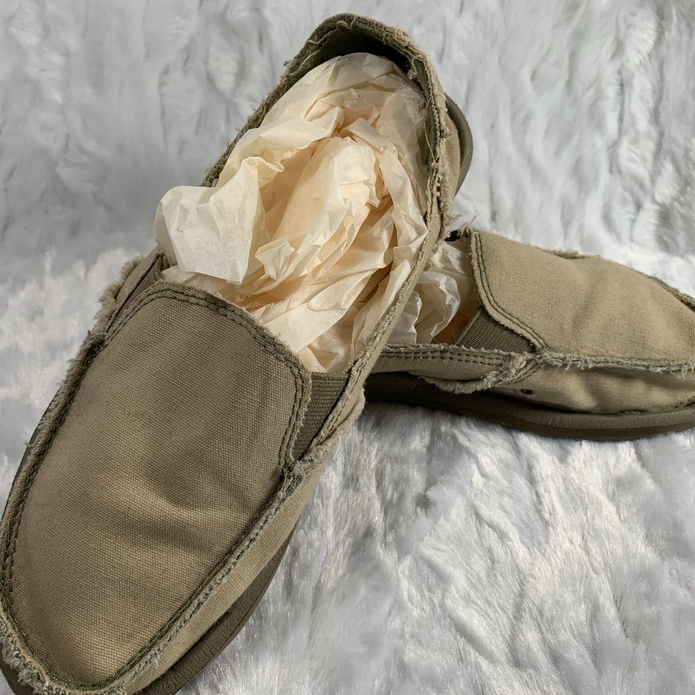 Sanuk Casual Women's slip on shoes size 6